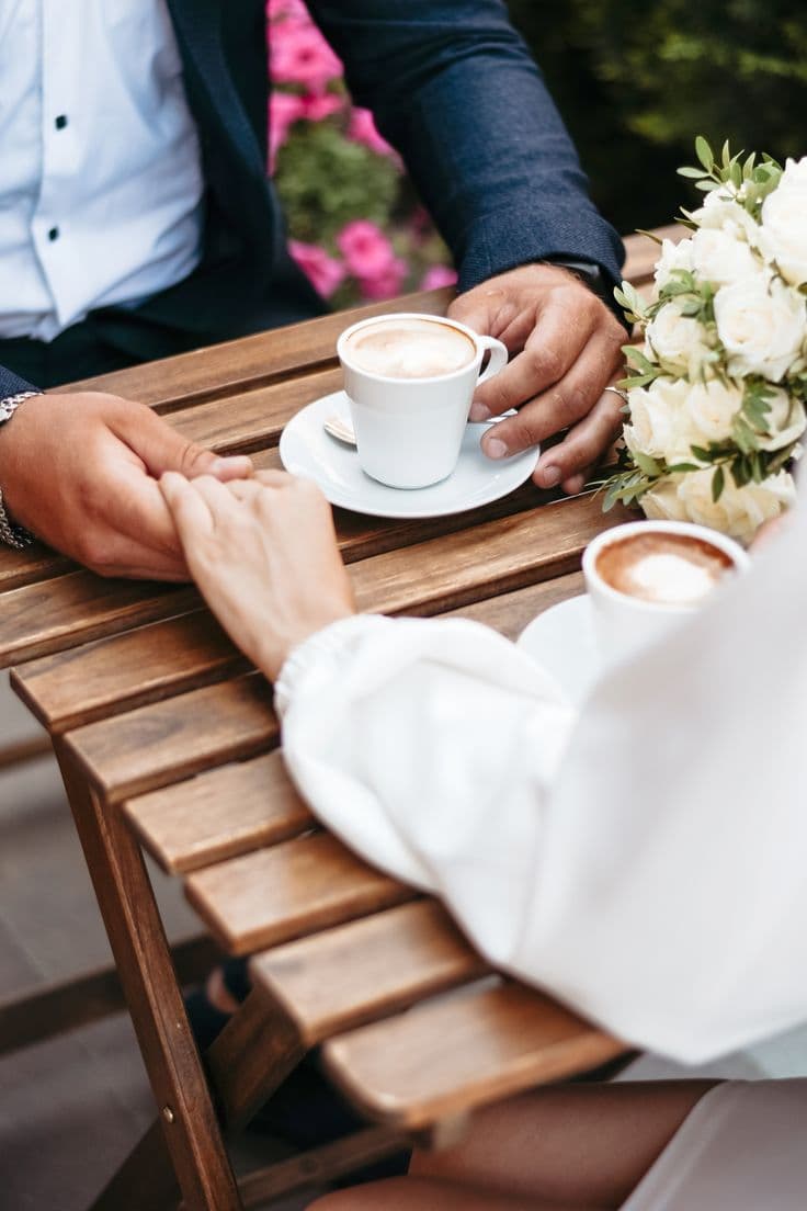 Couple at a cafe